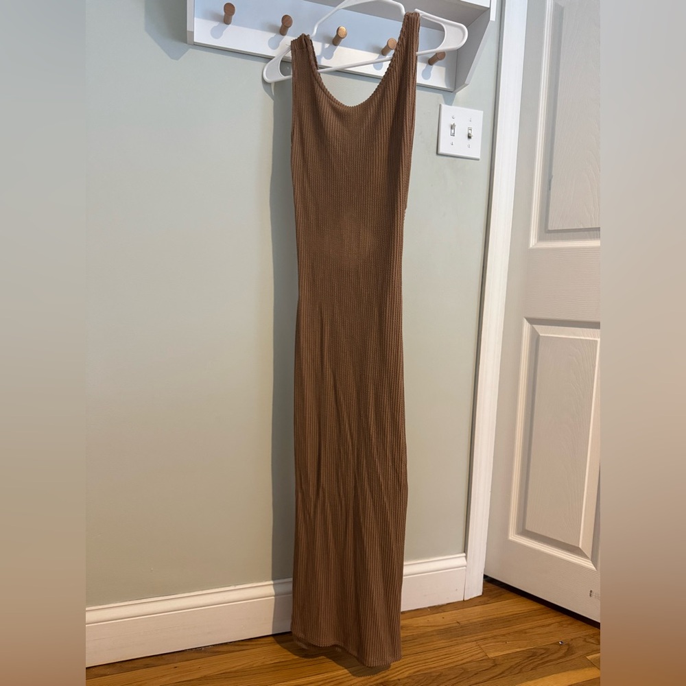 Elegant Brown Sleeveless Maxi Dress